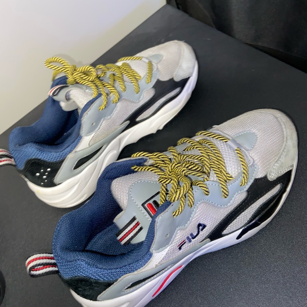 Filas - Picture 4 of 4